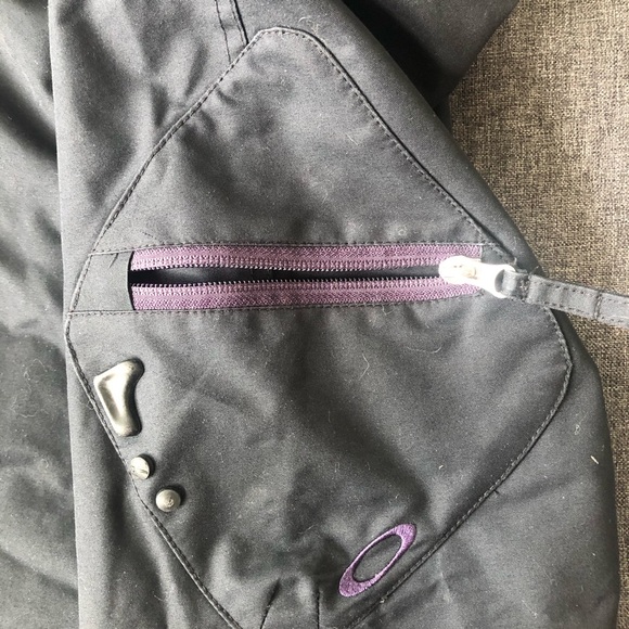 Oakley Snowboard/Ski Pants - Picture 4 of 8